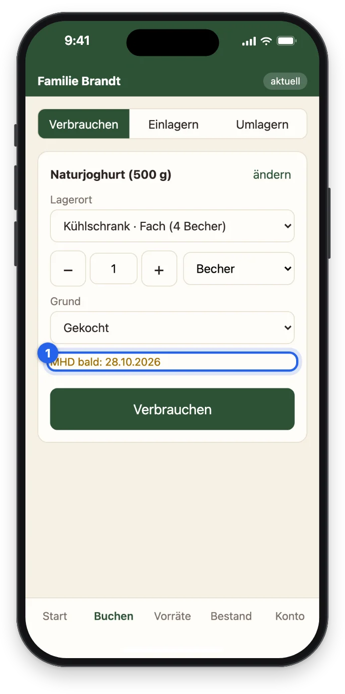 Verbrauchen von Naturjoghurt mit dem Hinweis MHD bald